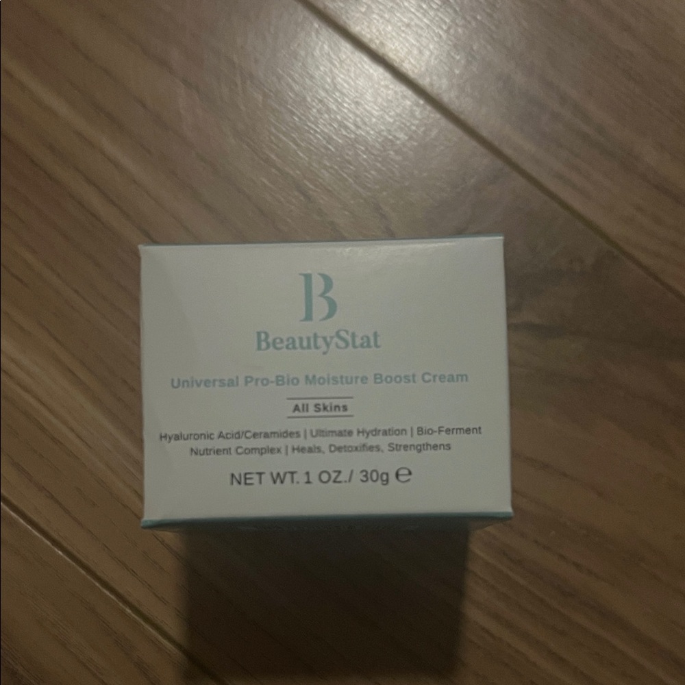 BeautyStat Universal Pro-Bio Moisture Boost Cream - White and Blue